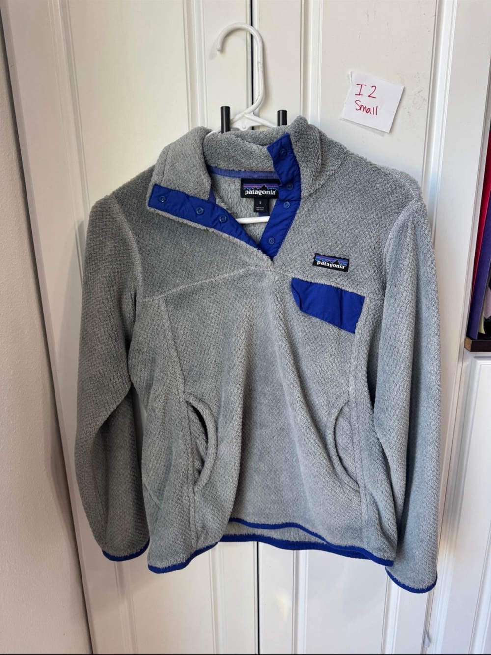 Patagonia Gray Pullover with Blue Trim small (i2)
